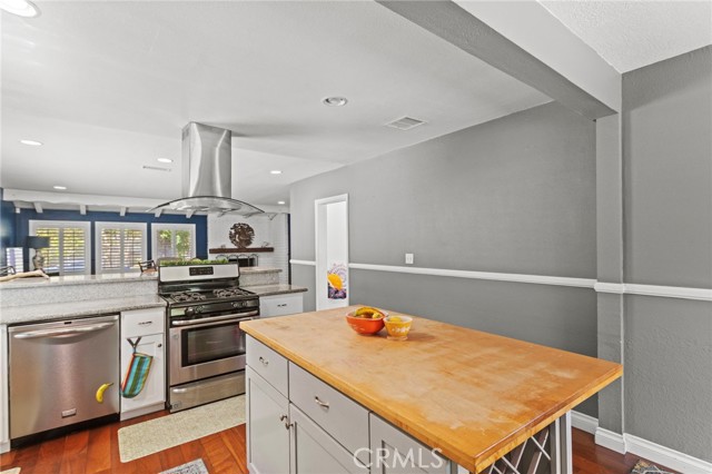 289 E Mckinley Avenue, Pomona CA: https://media.crmls.org/medias/db426dbf-776f-46f4-a73e-f3f8fd626de5.jpg