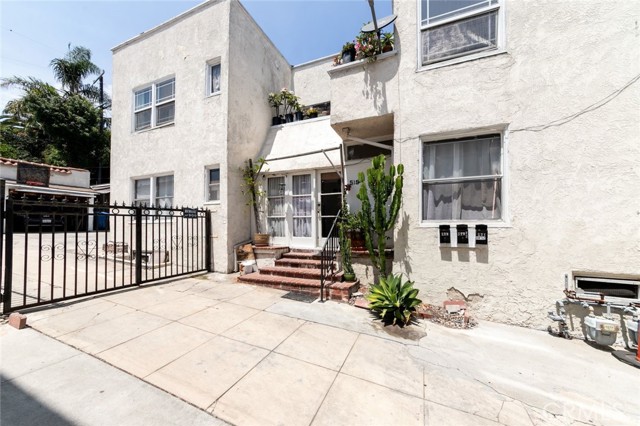 519 N Alexandria Avenue, Los Angeles CA: https://media.crmls.org/medias/db4292fc-c05c-4337-959c-f3aa19f94ca8.jpg
