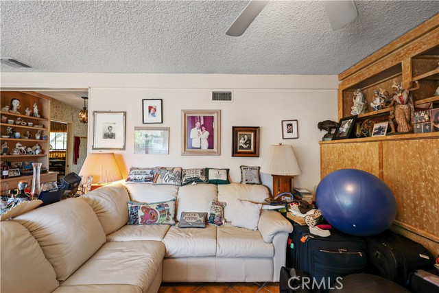 4627 Arriba Drive photo 4
