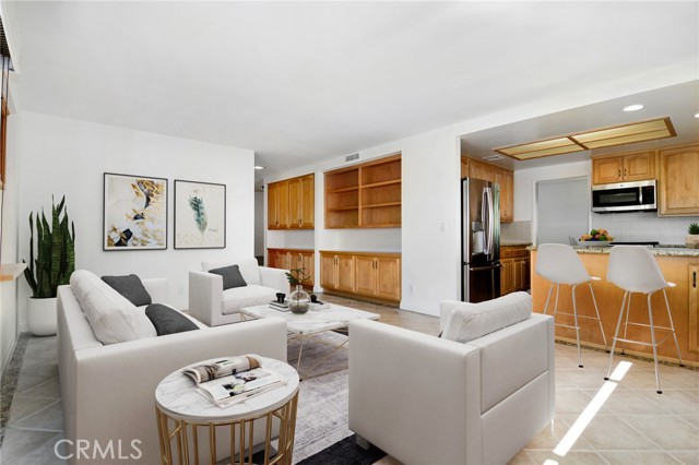 Detail Gallery Image 10 of 24 For 1391 Morrow Cir, Thousand Oaks,  CA 91362 - 3 Beds | 2 Baths