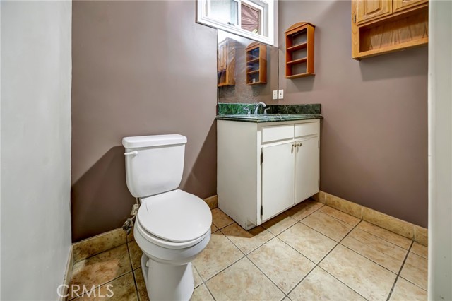 6929 1/2 Amigo Avenue, Reseda CA: https://media.crmls.org/medias/db434c75-2a65-4e8a-ba34-1880810bf6a4.jpg