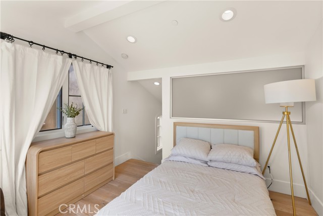Detail Gallery Image 20 of 31 For 606 1/2 Marigold Ave, Corona Del Mar,  CA 92625 - 2 Beds | 2/1 Baths
