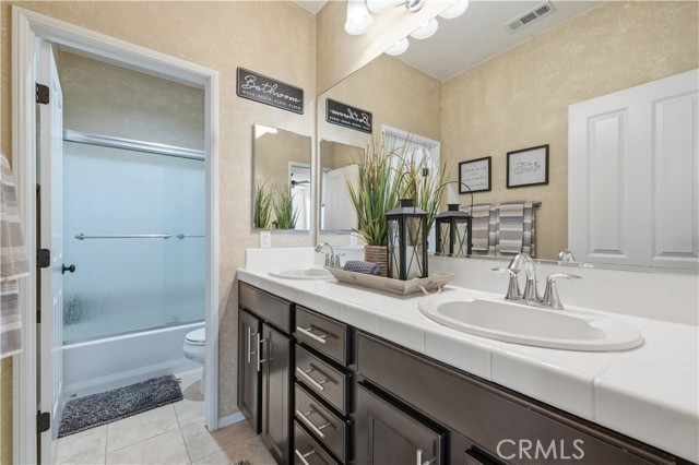 Detail Gallery Image 32 of 43 For 24903 Shadow Ridge Ct, Valencia,  CA 91354 - 4 Beds | 3/1 Baths
