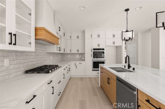 Detail Gallery Image 6 of 36 For 5978 Copperfield Ave, Riverside,  CA 92506 - 5 Beds | 4/1 Baths