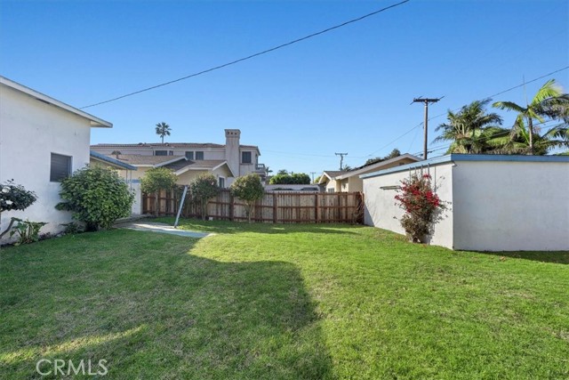 Huge backyard w/ detached garage