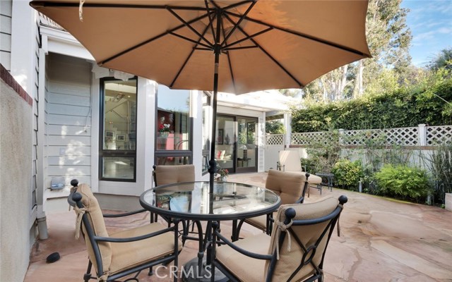 1 Tiburon Court, Manhattan Beach, California 90266, 3 Bedrooms Bedrooms, ,Residential,Sold,Tiburon,SB17005932