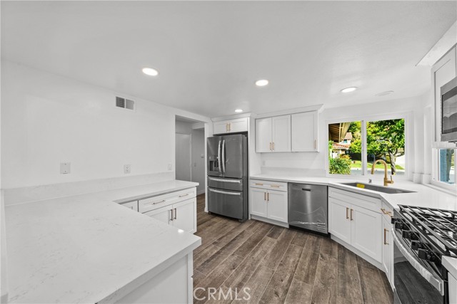 Detail Gallery Image 14 of 49 For 19560 Eagle Ridge, Porter Ranch,  CA 91326 - 4 Beds | 3 Baths