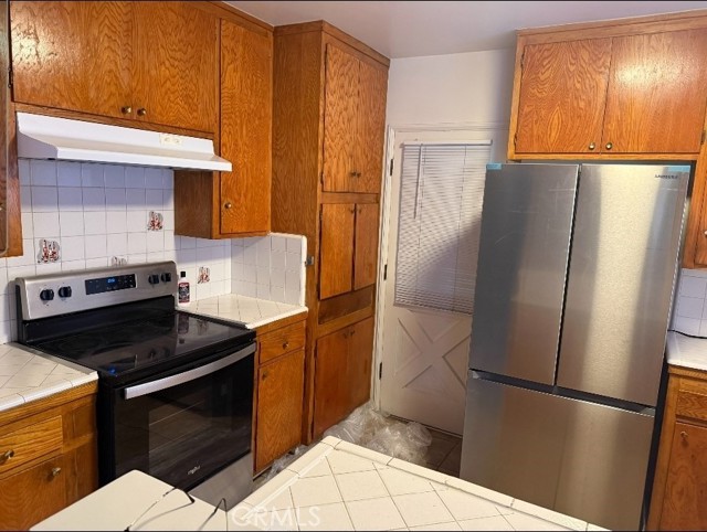 Detail Gallery Image 6 of 14 For 6134 Hazeltine Ave #6,  Van Nuys,  CA 91401 - 2 Beds | 1 Baths