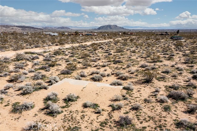 Detail Gallery Image 9 of 18 For 55875 Desideria Dr, Landers,  CA 92285 - – Beds | – Baths