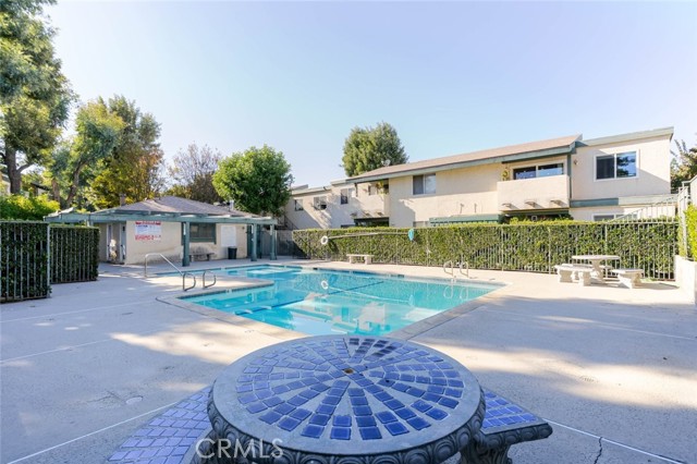 Detail Gallery Image 19 of 23 For 10636 Woodley Ave #54,  Granada Hills,  CA 91344 - 2 Beds | 1 Baths