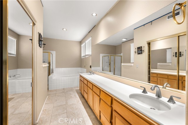 40376 Via Estrada, Murrieta CA: https://media.crmls.org/medias/db47e359-d6fc-47b3-9be2-b5591c83e808.jpg
