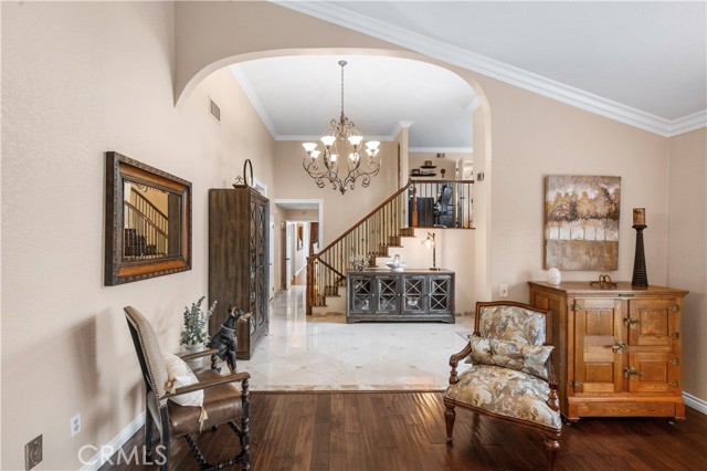 2565 Cliff Rd, Upland CA: https://media.crmls.org/medias/db48ea3c-58f4-45a5-8205-e663f25e3038.jpg