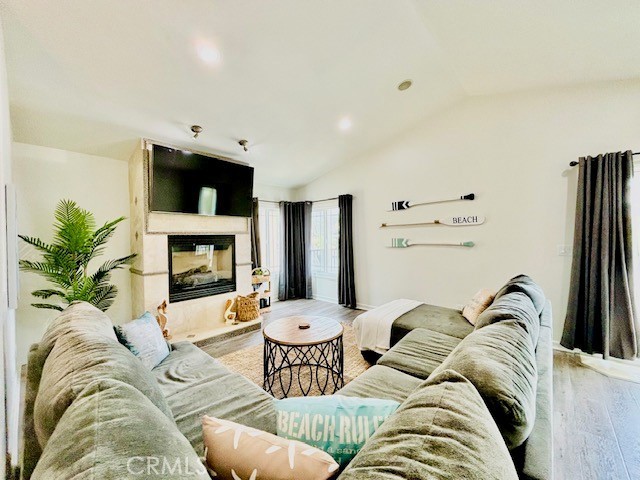4821 RIVER Avenue, Newport Beach CA: https://media.crmls.org/medias/db49a948-5170-41ac-afaa-11232c9e9b8e.jpg