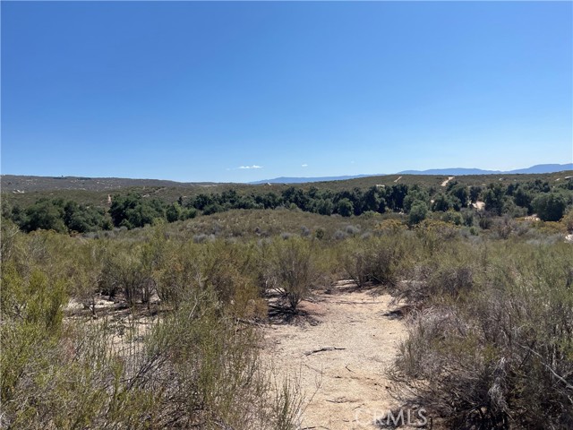 Detail Gallery Image 24 of 26 For 35010 Willow Creek Rd., Hemet,  CA 92544 - – Beds | – Baths