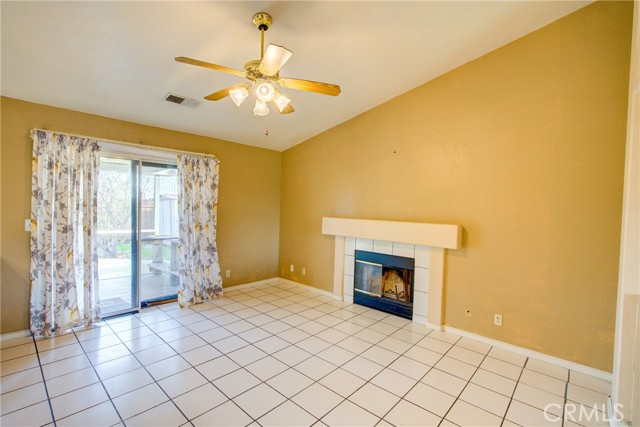 Detail Gallery Image 6 of 24 For 2326 Santos St, Dos Palos,  CA 93620 - 3 Beds | 2 Baths