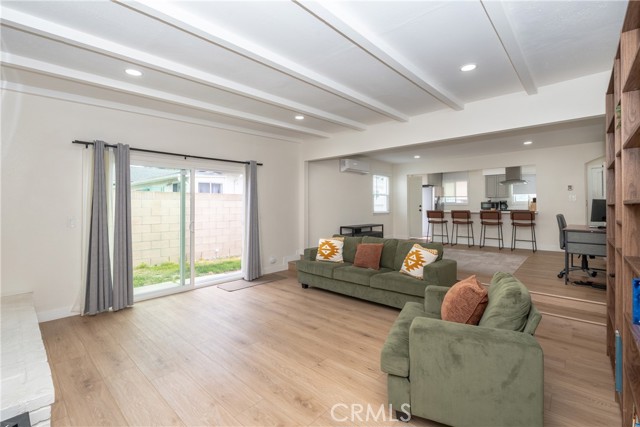 Detail Gallery Image 7 of 13 For 6301 Indiana Ave, Long Beach,  CA 90805 - 3 Beds | 2 Baths