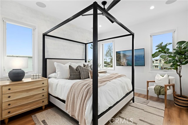 Detail Gallery Image 14 of 26 For 611 .5 Jasmine Ave, Corona Del Mar,  CA 92625 - 2 Beds | 2/1 Baths