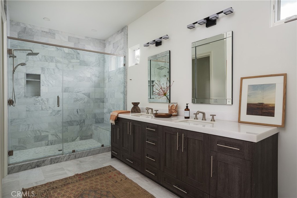 MLS #OC25163593 img 17