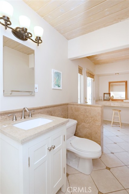 Detail Gallery Image 22 of 47 For 576 E Desert Holly Cir, Palm Springs,  CA 92262 - 3 Beds | 2 Baths