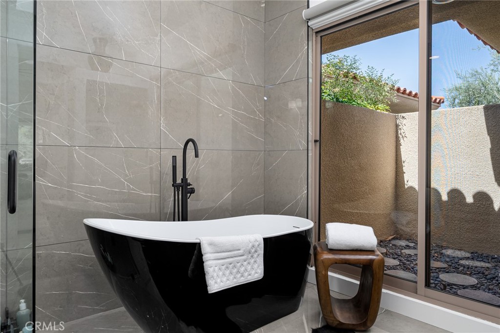 MLS #OC25224944 image #19