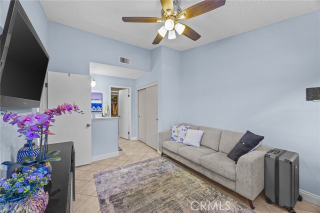 Detail Gallery Image 19 of 43 For 860 Tangerine, Corona,  CA 92879 - 2 Beds | 1 Baths