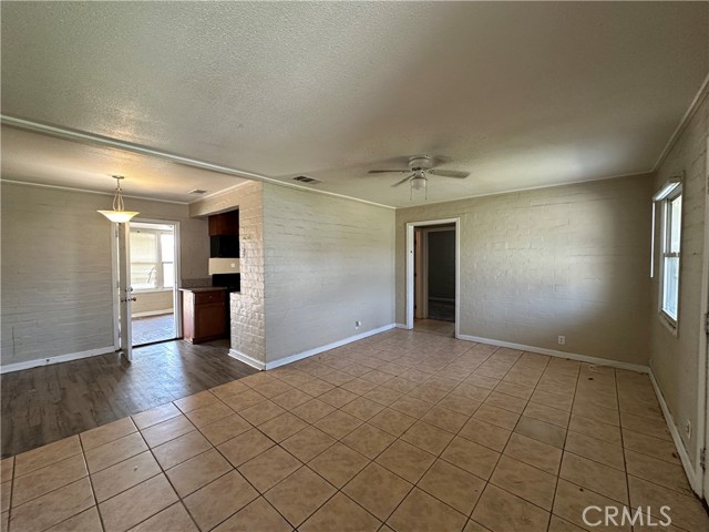 Detail Gallery Image 4 of 39 For 15279 Orchid St, Fontana,  CA 92335 - 2 Beds | 1 Baths