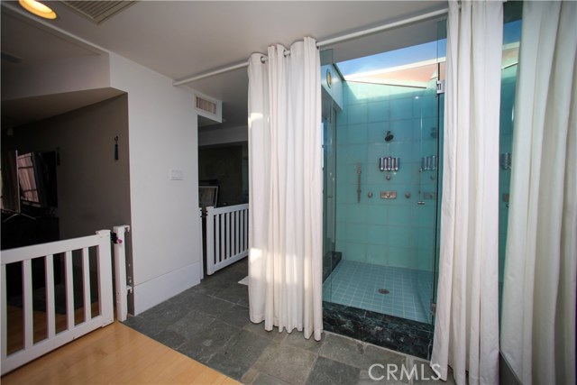 Detail Gallery Image 24 of 53 For 3807 Crest Rd, Rancho Palos Verdes,  CA 90275 - 5 Beds | 6/1 Baths