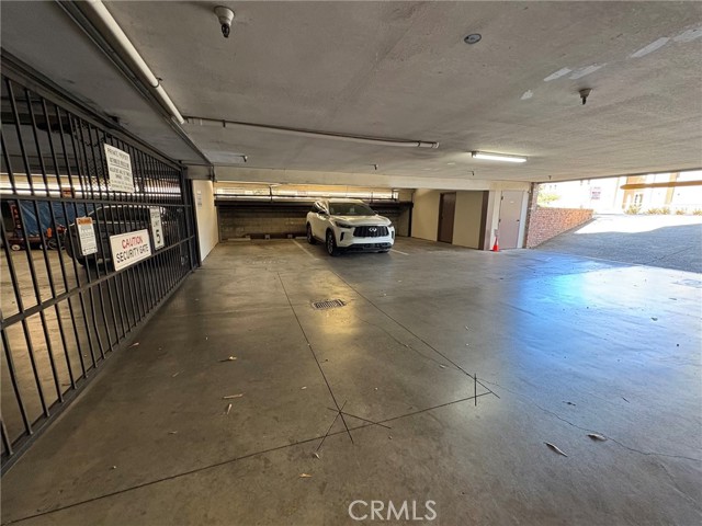 Detail Gallery Image 20 of 21 For 735 El Camino Real #102,  Burlingame,  CA 94010 - 2 Beds | 1 Baths