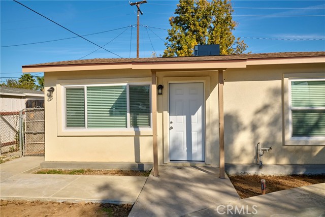 6001 De La Vista, Jurupa Valley CA: https://media.crmls.org/medias/db50ddbb-bb01-4d1b-87f2-511286a78981.jpg
