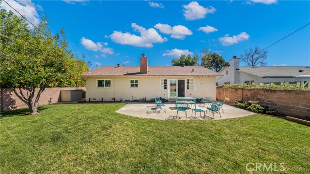 Detail Gallery Image 11 of 14 For 10449 Gloria Ave, Granada Hills,  CA 91344 - 3 Beds | 2 Baths