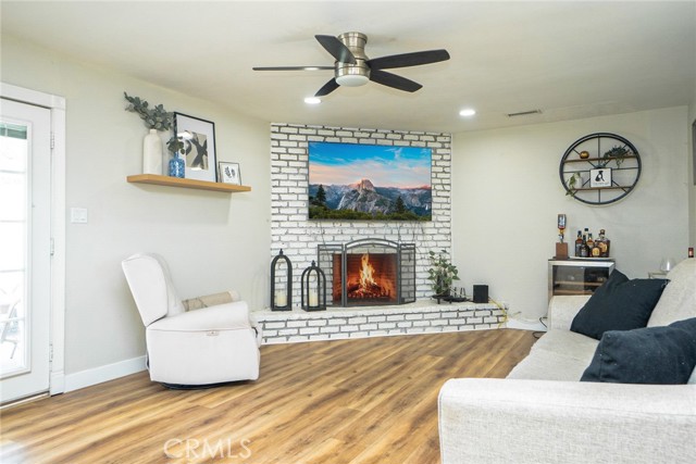 10245 Poulsen Avenue, Montclair CA: https://media.crmls.org/medias/db5240f7-1a81-492f-b3ae-0c90398fc604.jpg