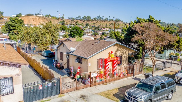 Detail Gallery Image 30 of 45 For 4237 Floral Dr, Los Angeles,  CA 90063 - 4 Beds | 4 Baths