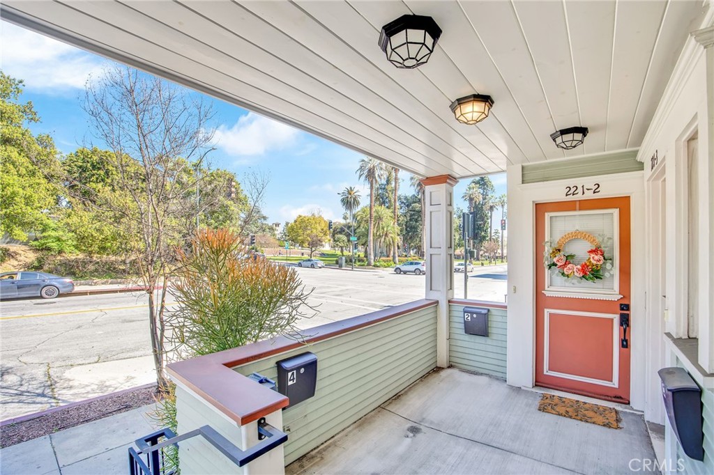 221 N Raymond AvenuePasadena img 3