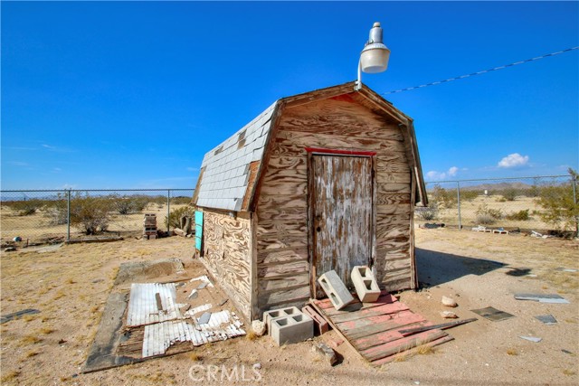 Detail Gallery Image 16 of 45 For 62105 Moon Dr, Joshua Tree,  CA 92252 - 1 Beds | 2 Baths