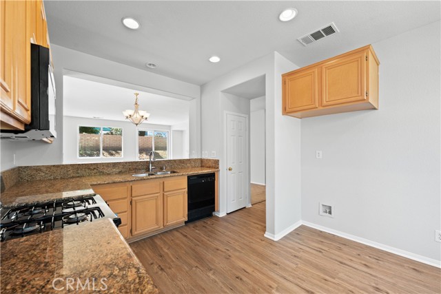 Detail Gallery Image 14 of 32 For 36521 Silverado Dr, Palmdale,  CA 93550 - 3 Beds | 2 Baths