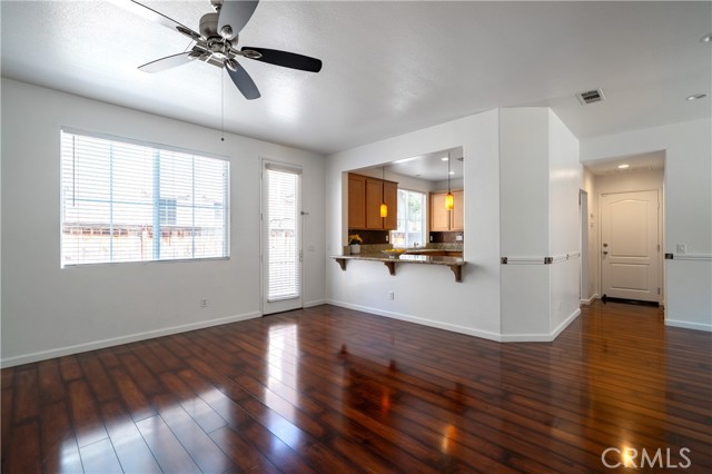Detail Gallery Image 7 of 28 For 31505 Six Rivers Ct, Temecula,  CA 92592 - 3 Beds | 2/1 Baths
