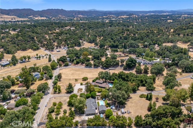 8830 San Gabriel Road, Atascadero CA: https://media.crmls.org/medias/db555cbc-a0d6-4500-a1e4-76c5900c5e0c.jpg