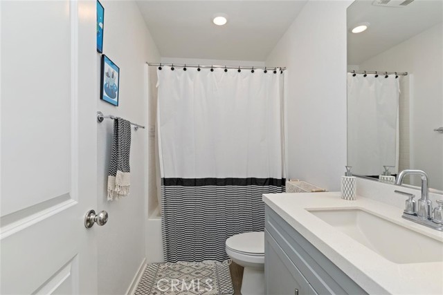 2275 Melogold Way, Corona CA: https://media.crmls.org/medias/db5589b3-36f8-48dd-a78b-1169b4263df1.jpg