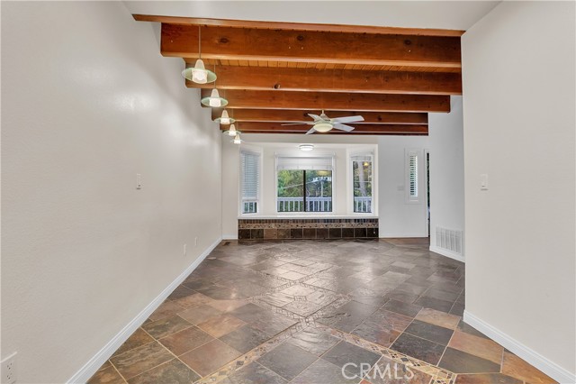 Detail Gallery Image 12 of 39 For 23916 Cresta Dr, Crestline,  CA 92325 - 3 Beds | 2/1 Baths