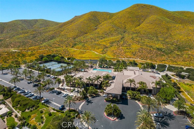 29530 Winding Brook Drive, Menifee CA: https://media.crmls.org/medias/db55c0f6-31a7-4c38-b035-a7611c1ae59e.jpg