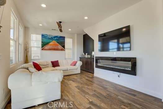 Detail Gallery Image 10 of 37 For 7366 Rocky Point, Jurupa Valley,  CA 92509 - 4 Beds | 3/1 Baths