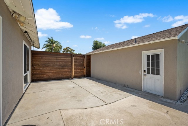 3272 Woodstock Road, Los Alamitos CA: https://media.crmls.org/medias/db588542-2be2-4e87-8159-76585ade28f1.jpg