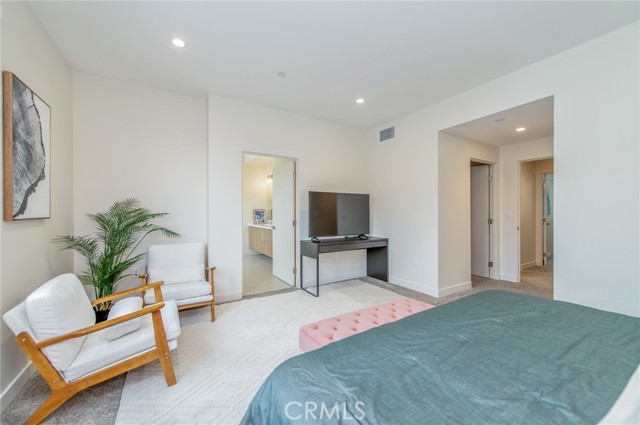 Detail Gallery Image 19 of 27 For 505 N Santa Anita #B,  Arcadia,  CA 91006 - 3 Beds | 3 Baths