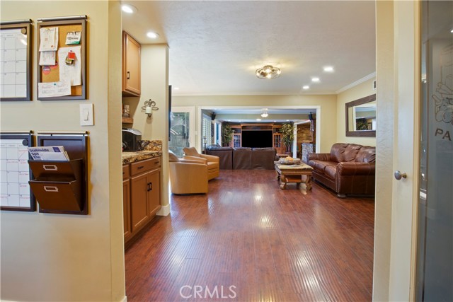 Image 5 of 46 For 2425 Heather Avenue