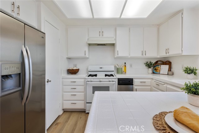 7038 De Celis Place, Van Nuys CA: https://media.crmls.org/medias/db5a2a1a-3c52-4f5c-98dc-848c15180808.jpg