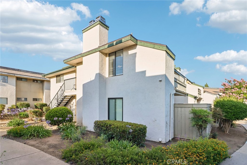 450 W Vermont - photo 2