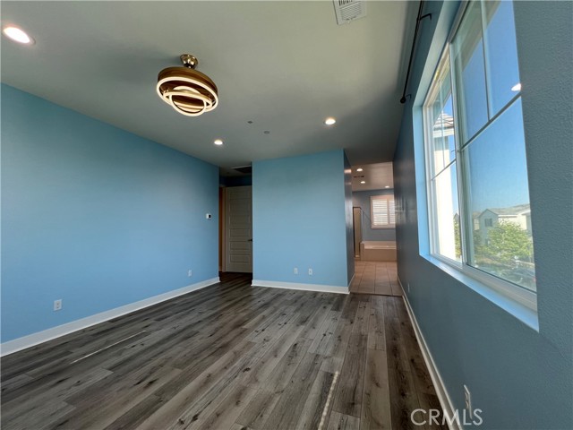 4292 S Heather Privado, Ontario CA: https://media.crmls.org/medias/db5b1334-86e0-41a0-93d6-f47035212882.jpg