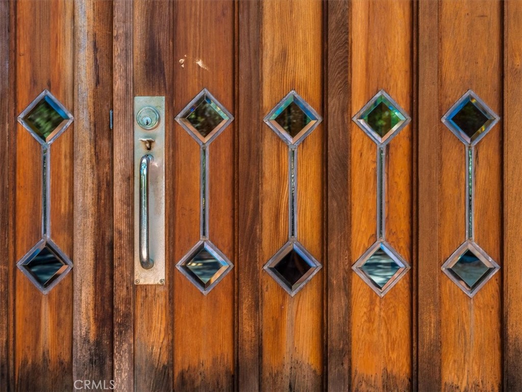 https://media.crmls.org/medias/db5b38c6-92a4-418d-8bc1-d85738ce5984.jpg?preset=X-Large