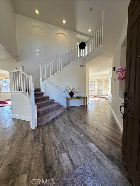 7297 Cobble Creek Drive, Eastvale CA: https://media.crmls.org/medias/db5c3f5a-5628-46a6-a5af-f73169777959.jpg