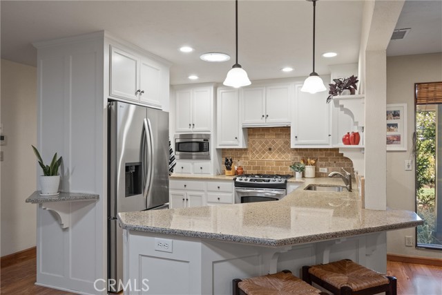 Detail Gallery Image 3 of 40 For 9 Trieste Way, Chico,  CA 95926 - 3 Beds | 2 Baths